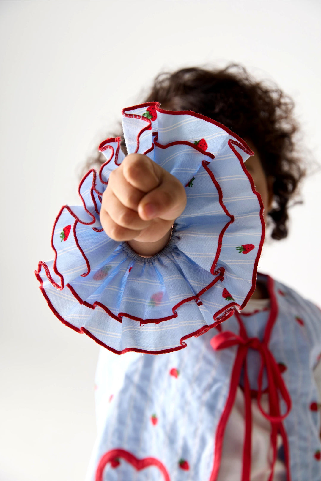 Scrunchy strawberry motif detail