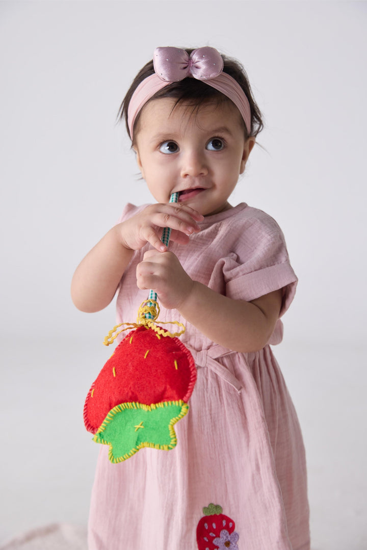 Play Stick strawberry red alt